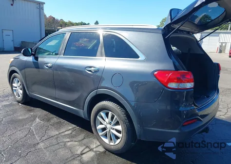 2016 Kia Sorento 3.3L Lx z USA, uszkodzony, nr VIN 5XYPG4A59GG109721